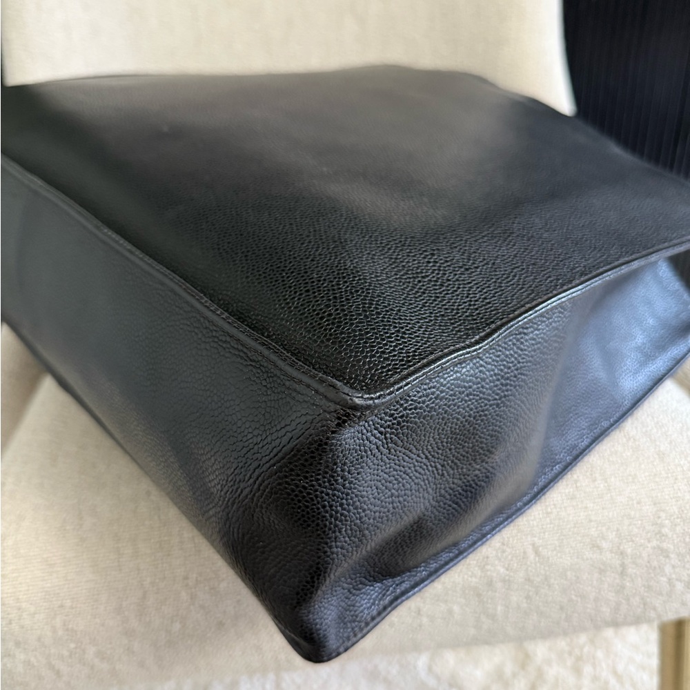 Authentic CHANEL large tote bag black leather - Picture 10 of 16